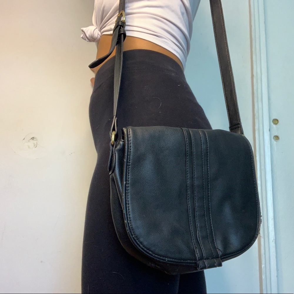 Black crossbody Forever 21 purse